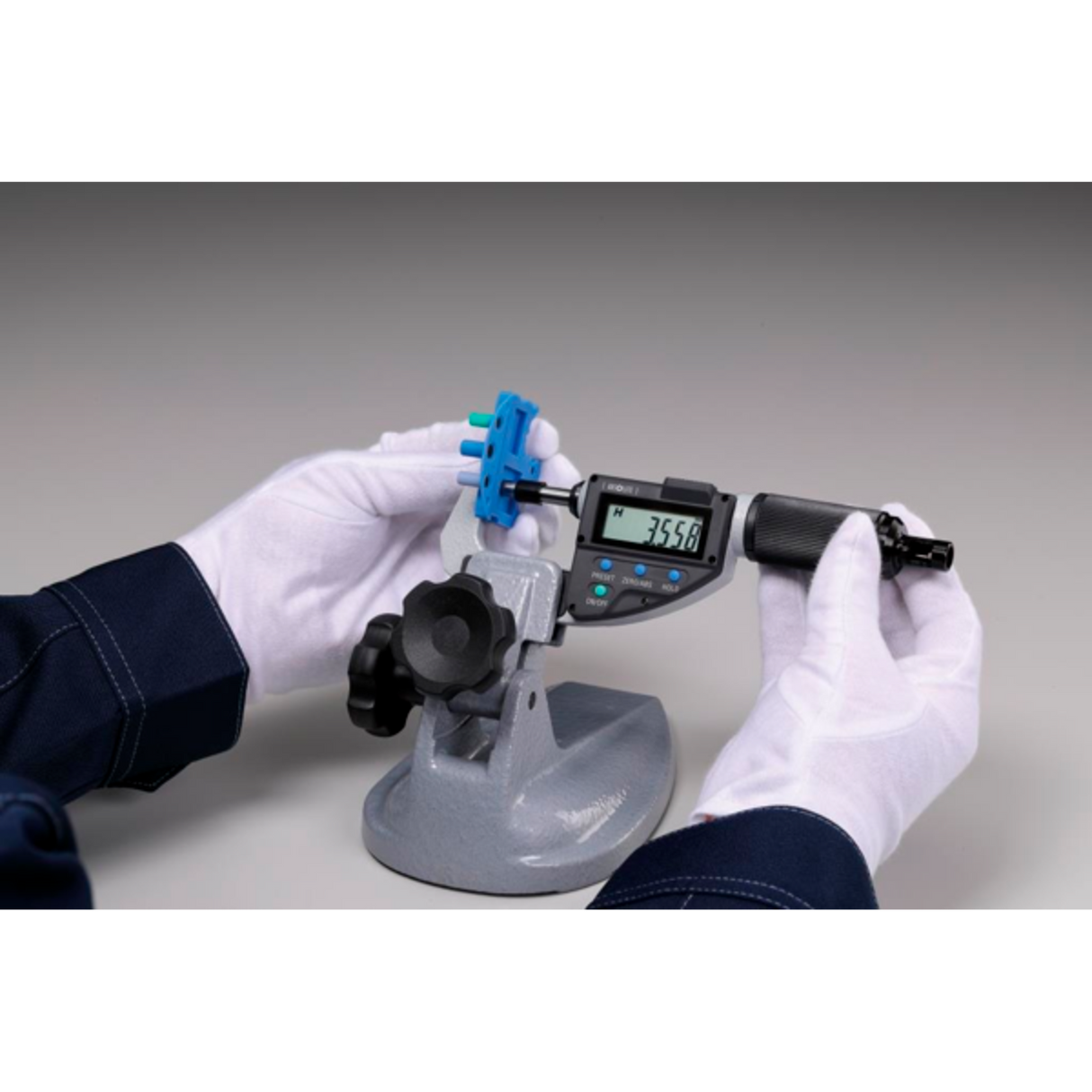 Micrómetro Digital para Exteriores QuickMike, Intervalo de 0-0.6 pulg, Fuerza de Medición de 0.5 a 2.5 N, Con Salida de Datos Mitutoyo