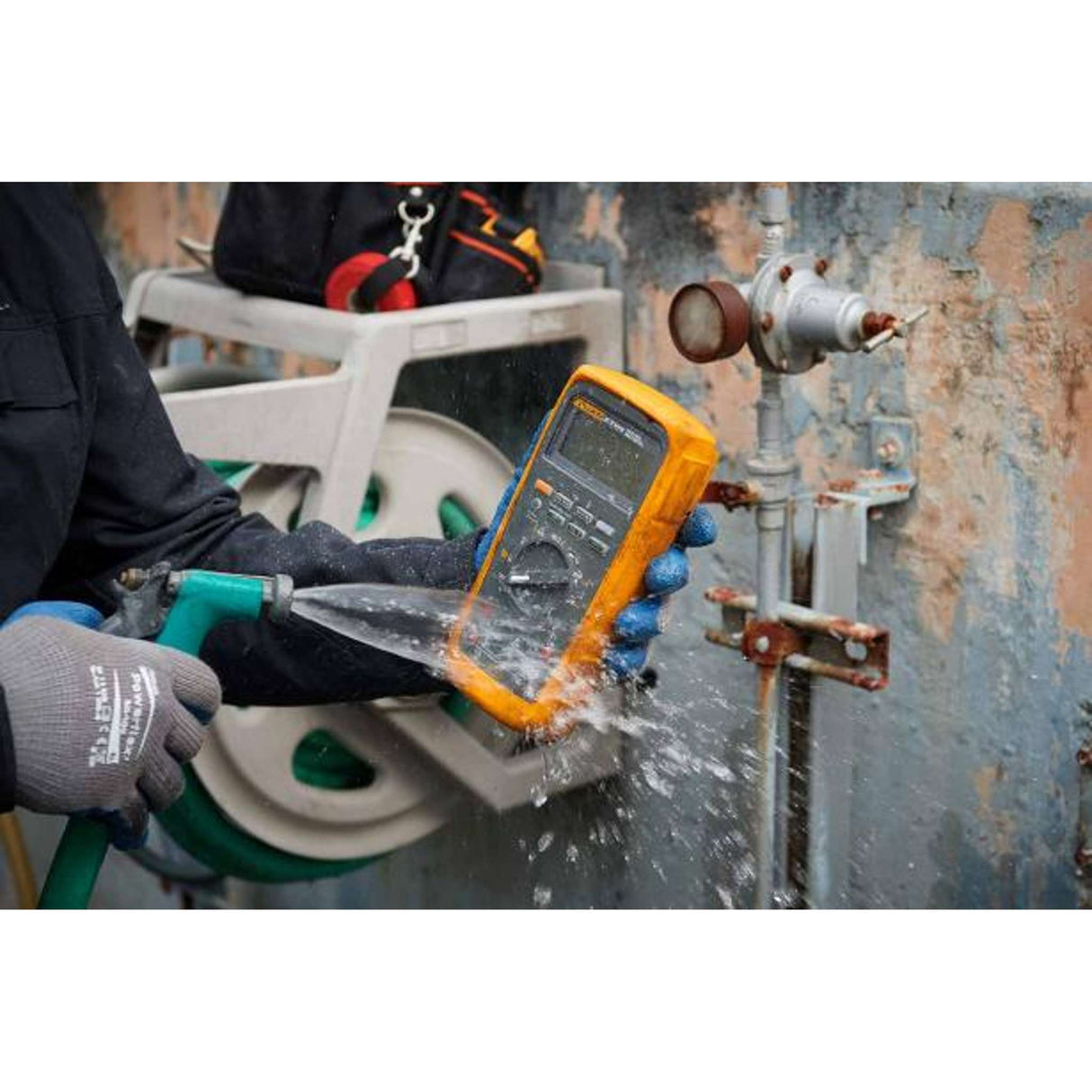 INDUSTRIAL TRUE RMS HEAVY DUTY MULTIMETER Fluke
