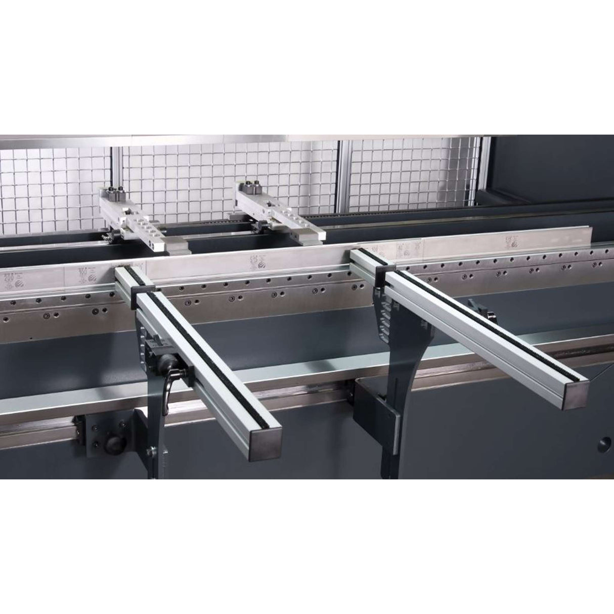 Máquina dobladora electrica de 100 Toneladas con accesorios estandar a 220v/60Hz